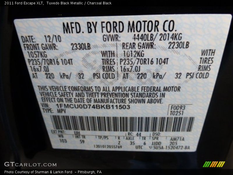 Tuxedo Black Metallic / Charcoal Black 2011 Ford Escape XLT