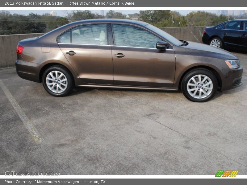 Toffee Brown Metallic / Cornsilk Beige 2013 Volkswagen Jetta SE Sedan