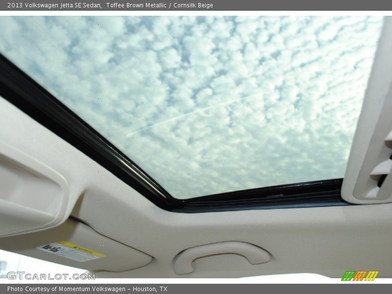Sunroof of 2013 Jetta SE Sedan