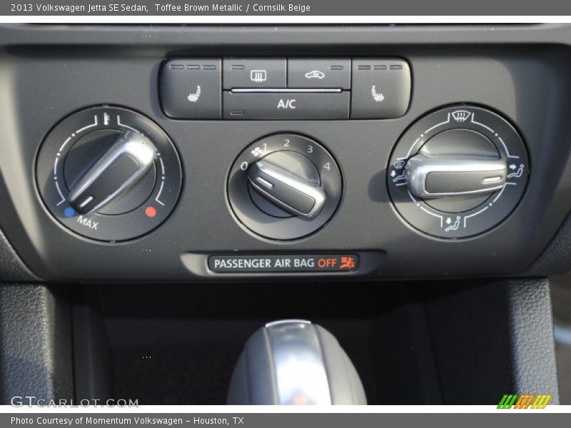 Toffee Brown Metallic / Cornsilk Beige 2013 Volkswagen Jetta SE Sedan