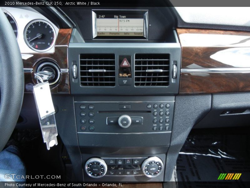 Arctic White / Black 2010 Mercedes-Benz GLK 350