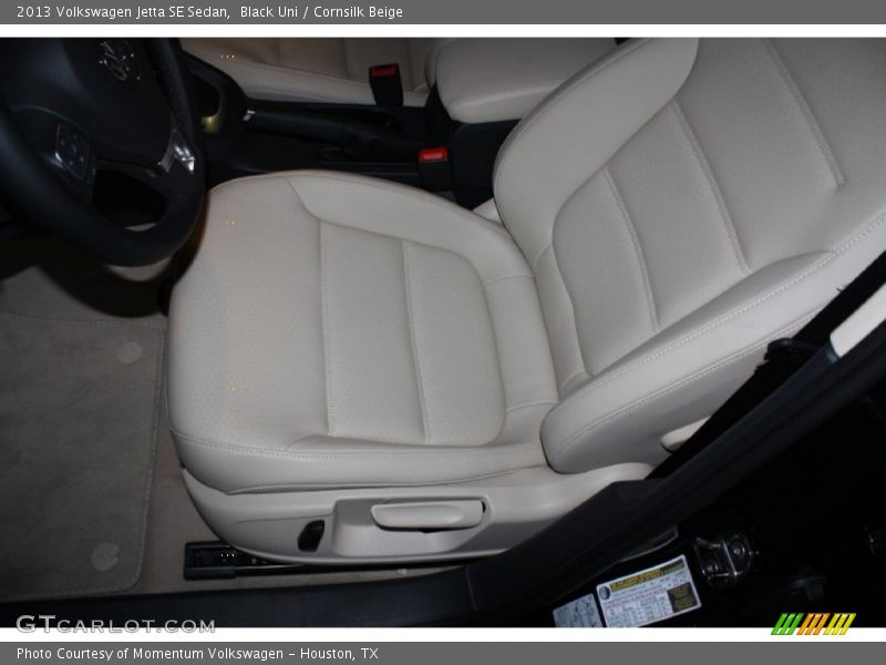 Black Uni / Cornsilk Beige 2013 Volkswagen Jetta SE Sedan