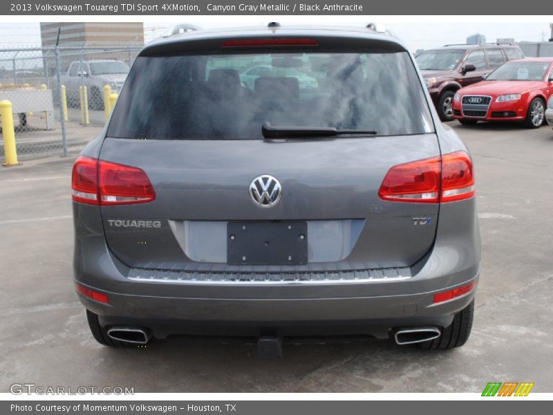 Canyon Gray Metallic / Black Anthracite 2013 Volkswagen Touareg TDI Sport 4XMotion