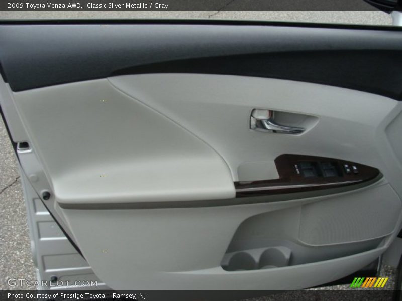 Classic Silver Metallic / Gray 2009 Toyota Venza AWD