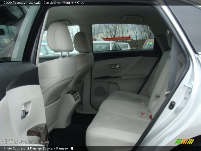 Classic Silver Metallic / Gray 2009 Toyota Venza AWD