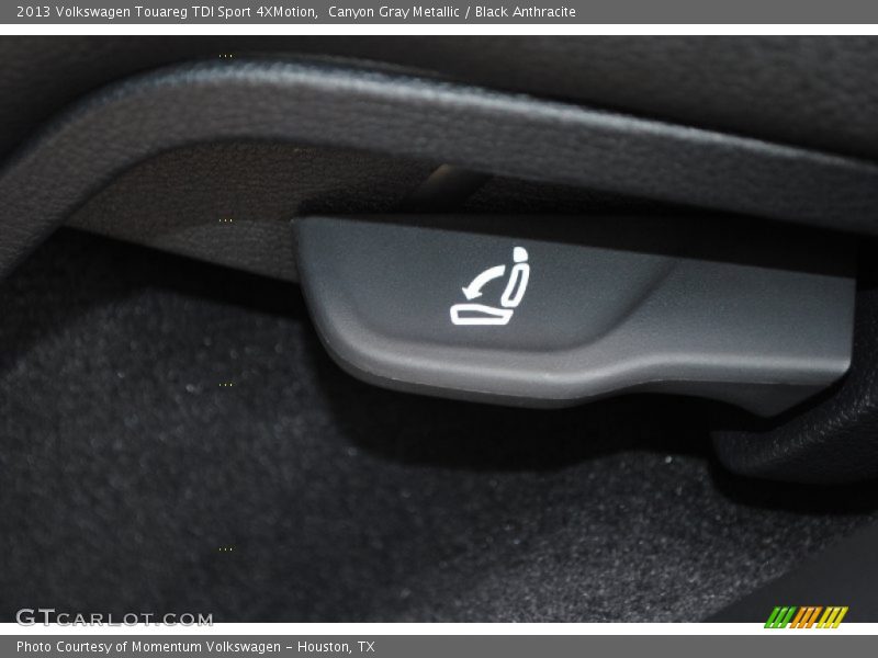 Canyon Gray Metallic / Black Anthracite 2013 Volkswagen Touareg TDI Sport 4XMotion