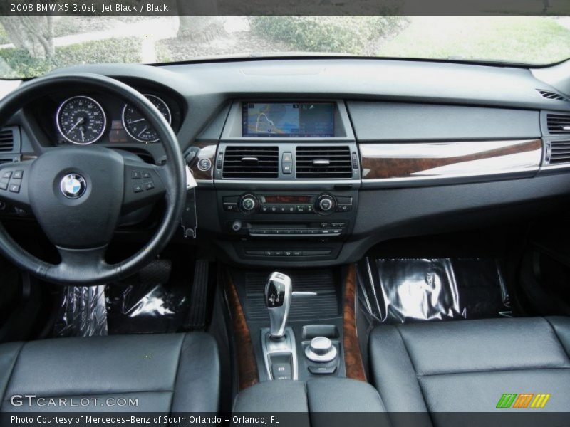 Dashboard of 2008 X5 3.0si