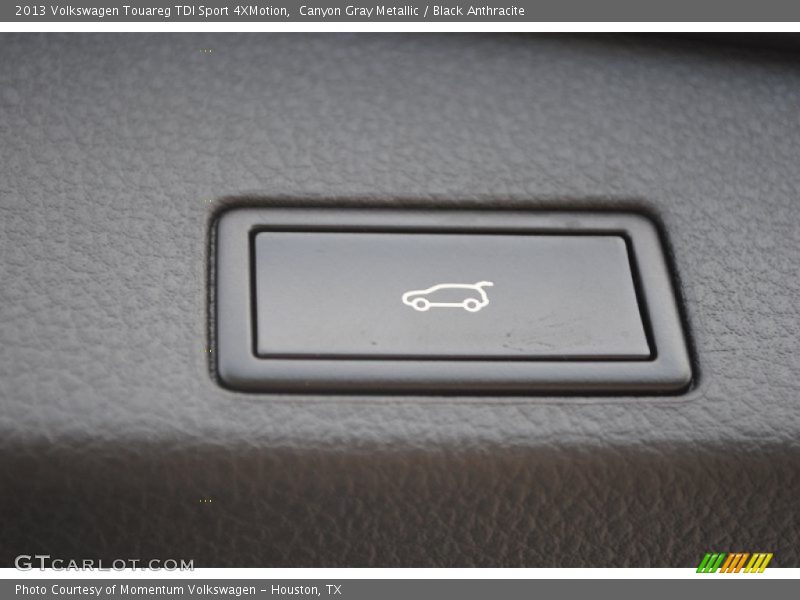 Canyon Gray Metallic / Black Anthracite 2013 Volkswagen Touareg TDI Sport 4XMotion