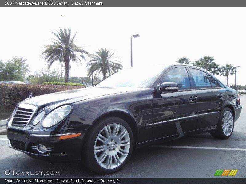 Front 3/4 View of 2007 E 550 Sedan