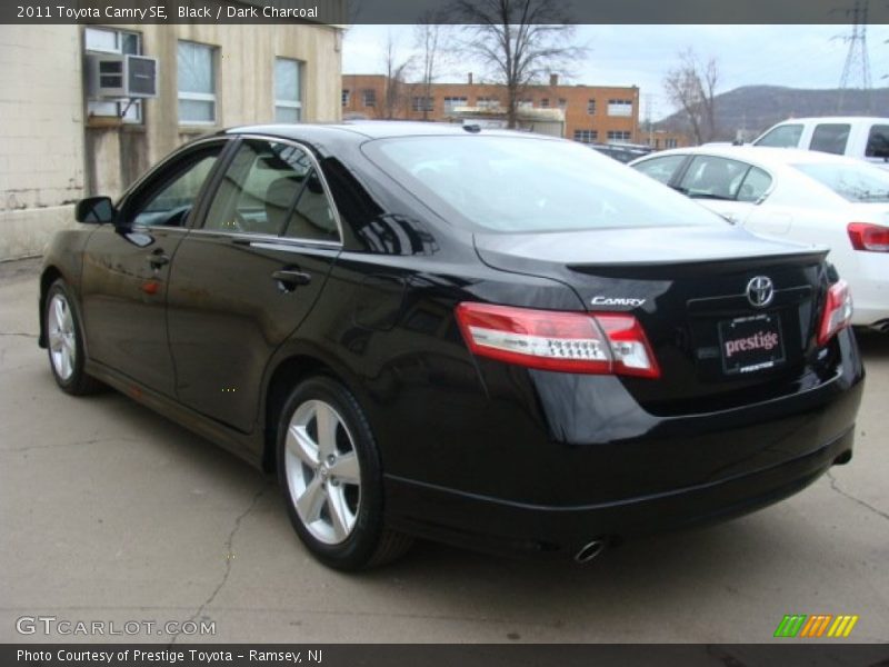 Black / Dark Charcoal 2011 Toyota Camry SE