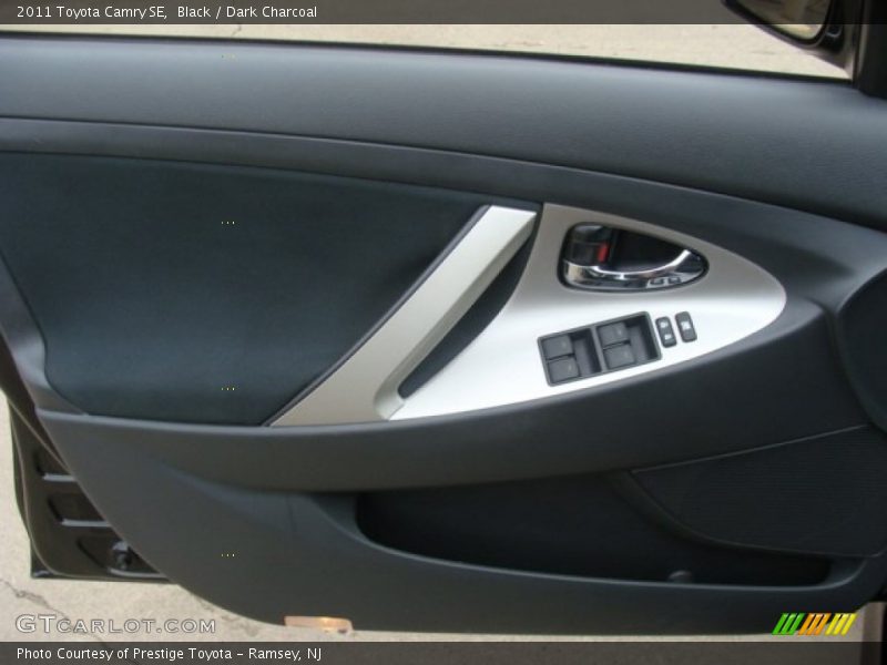 Black / Dark Charcoal 2011 Toyota Camry SE