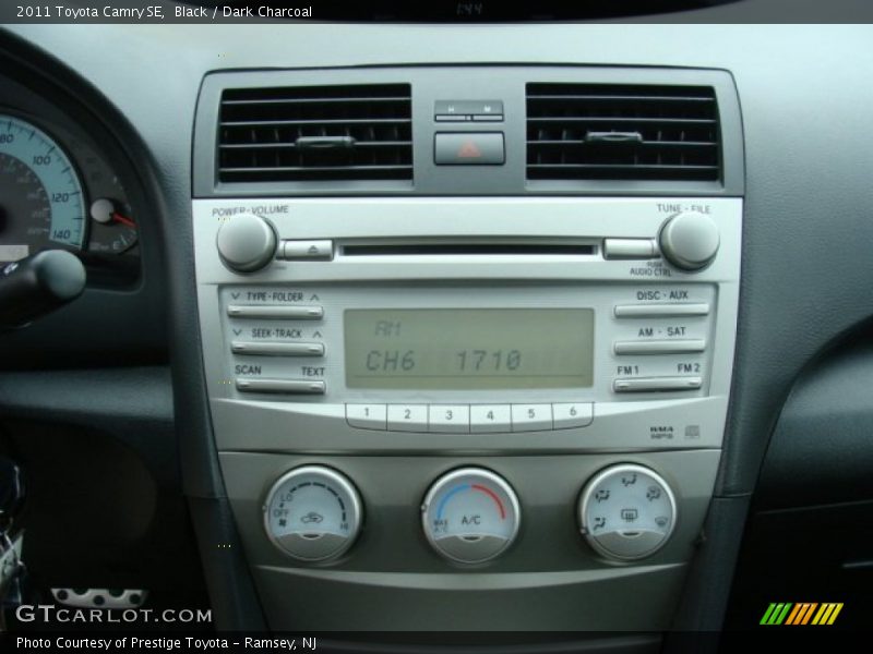 Controls of 2011 Camry SE