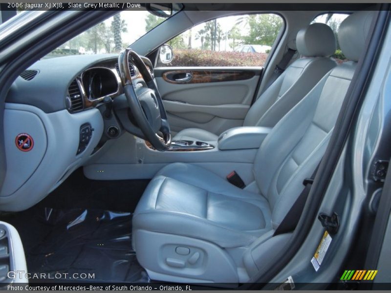Front Seat of 2006 XJ XJ8