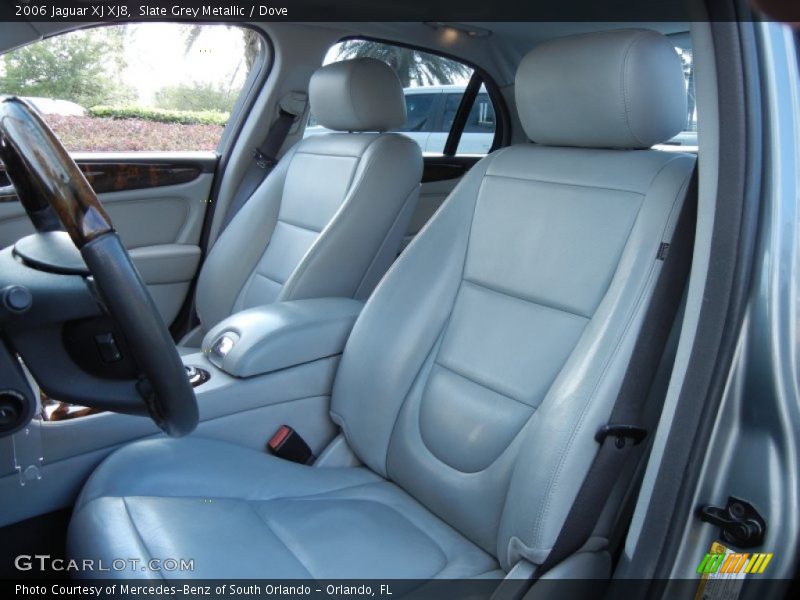 Front Seat of 2006 XJ XJ8