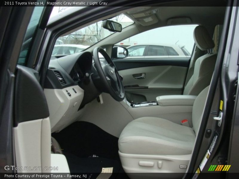 Magnetic Gray Metallic / Light Gray 2011 Toyota Venza I4
