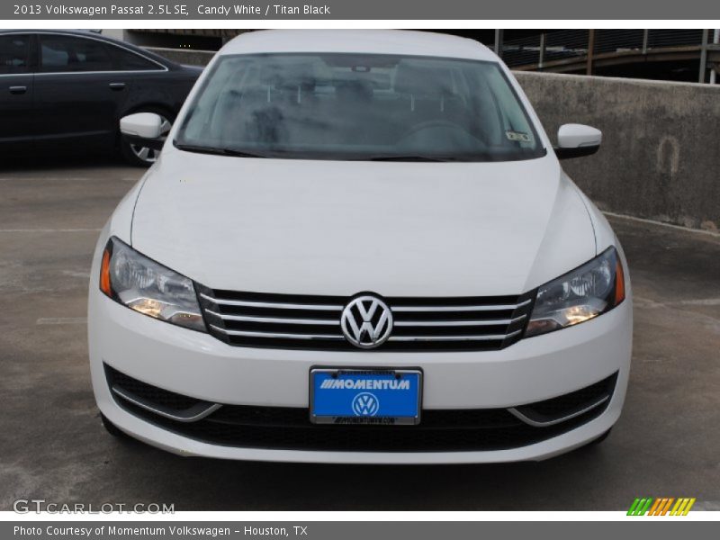 Candy White / Titan Black 2013 Volkswagen Passat 2.5L SE