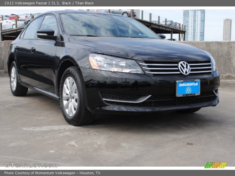 Black / Titan Black 2013 Volkswagen Passat 2.5L S