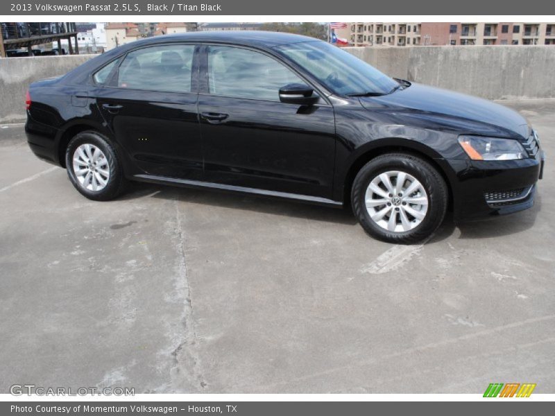 Black / Titan Black 2013 Volkswagen Passat 2.5L S