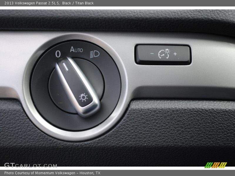 Black / Titan Black 2013 Volkswagen Passat 2.5L S