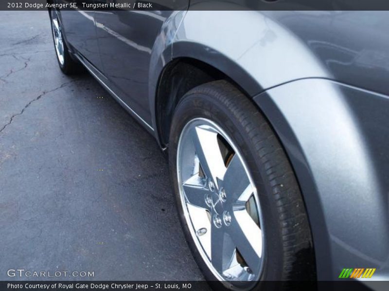Tungsten Metallic / Black 2012 Dodge Avenger SE