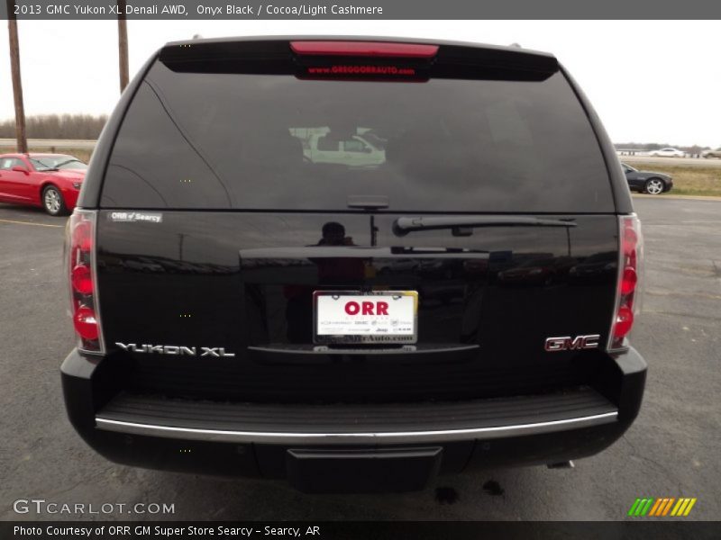 Onyx Black / Cocoa/Light Cashmere 2013 GMC Yukon XL Denali AWD