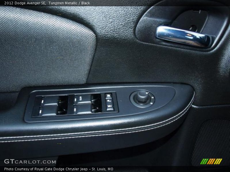 Tungsten Metallic / Black 2012 Dodge Avenger SE