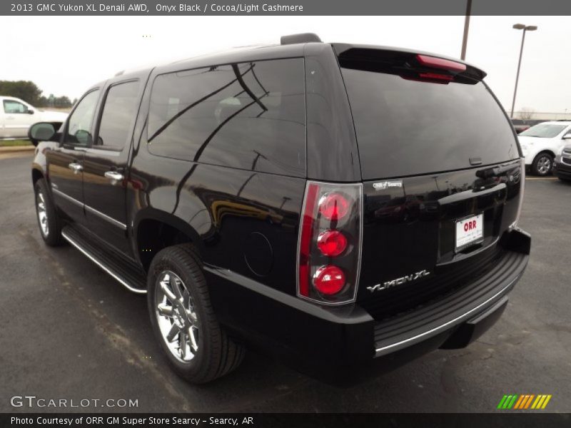 Onyx Black / Cocoa/Light Cashmere 2013 GMC Yukon XL Denali AWD