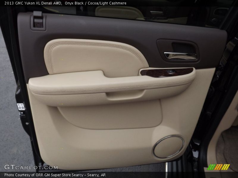 Onyx Black / Cocoa/Light Cashmere 2013 GMC Yukon XL Denali AWD