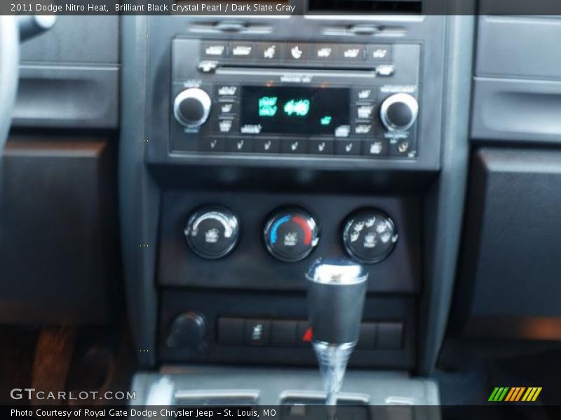 Brilliant Black Crystal Pearl / Dark Slate Gray 2011 Dodge Nitro Heat