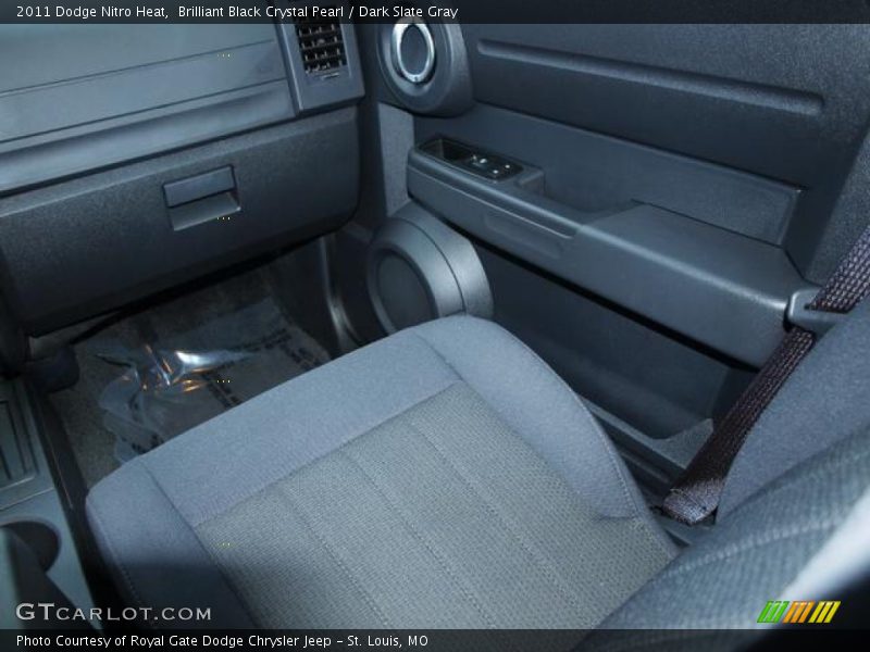 Brilliant Black Crystal Pearl / Dark Slate Gray 2011 Dodge Nitro Heat