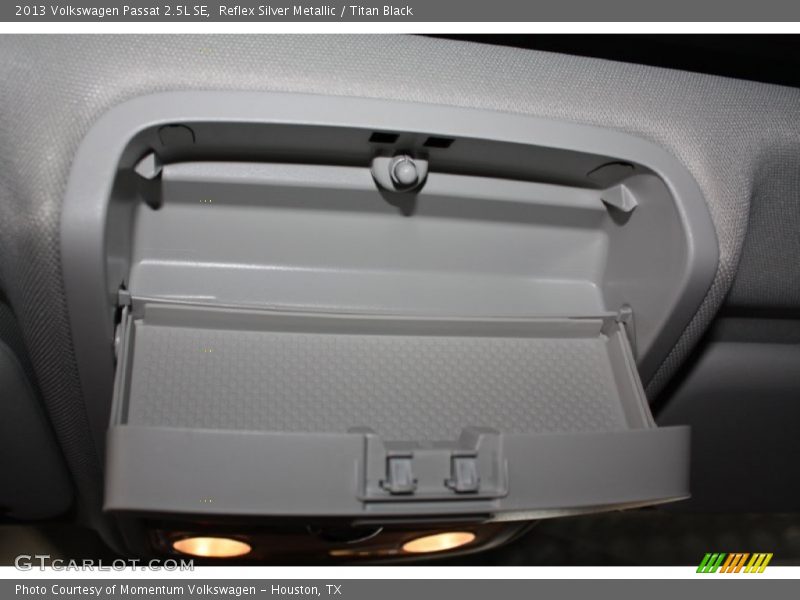 Reflex Silver Metallic / Titan Black 2013 Volkswagen Passat 2.5L SE