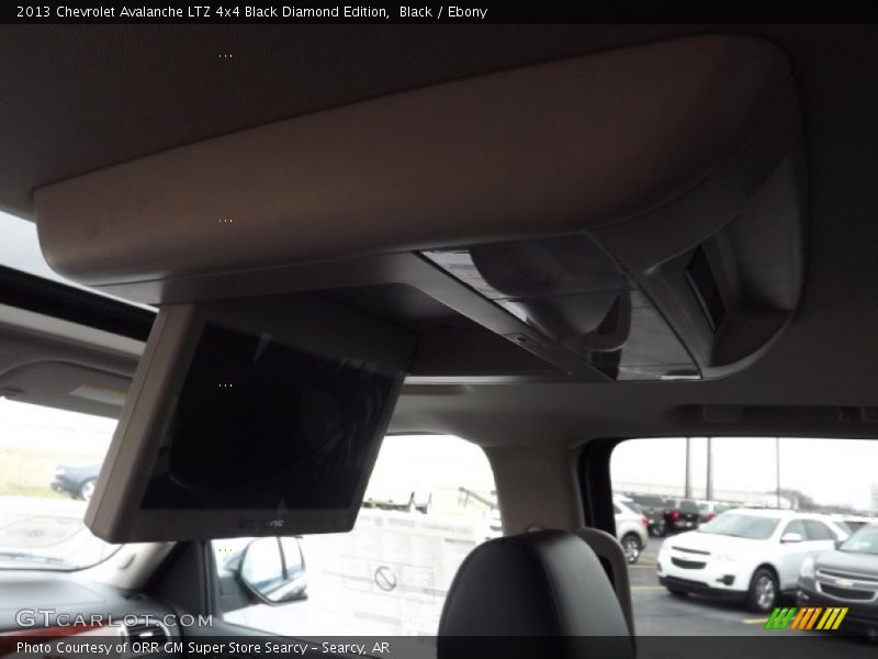 Entertainment System of 2013 Avalanche LTZ 4x4 Black Diamond Edition