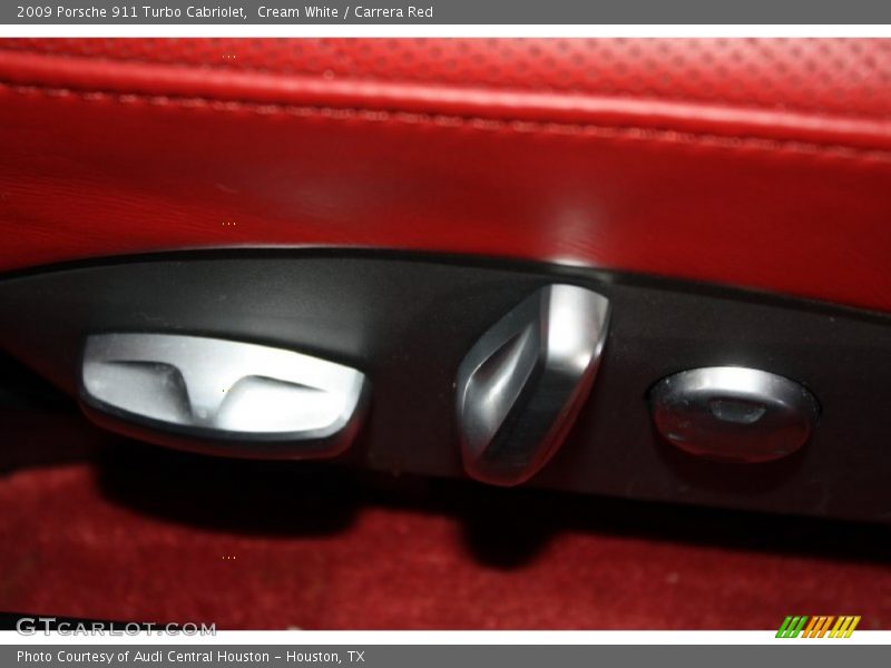 Controls of 2009 911 Turbo Cabriolet