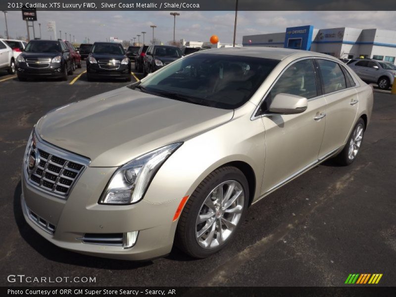 Front 3/4 View of 2013 XTS Luxury FWD