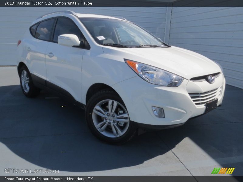 Cotton White / Taupe 2013 Hyundai Tucson GLS