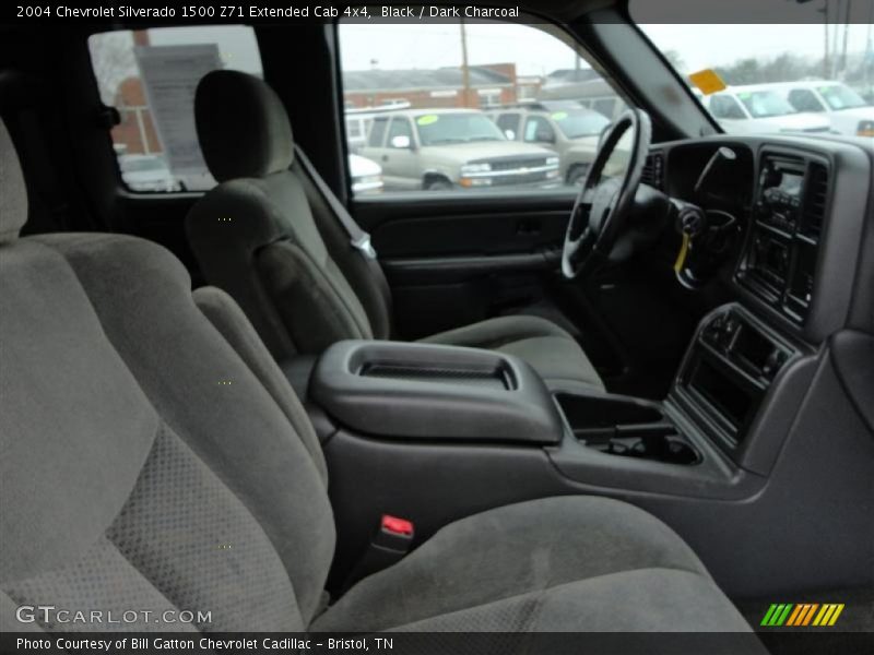 Black / Dark Charcoal 2004 Chevrolet Silverado 1500 Z71 Extended Cab 4x4