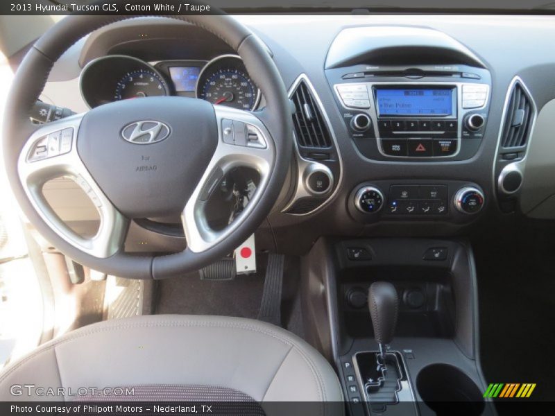 Cotton White / Taupe 2013 Hyundai Tucson GLS