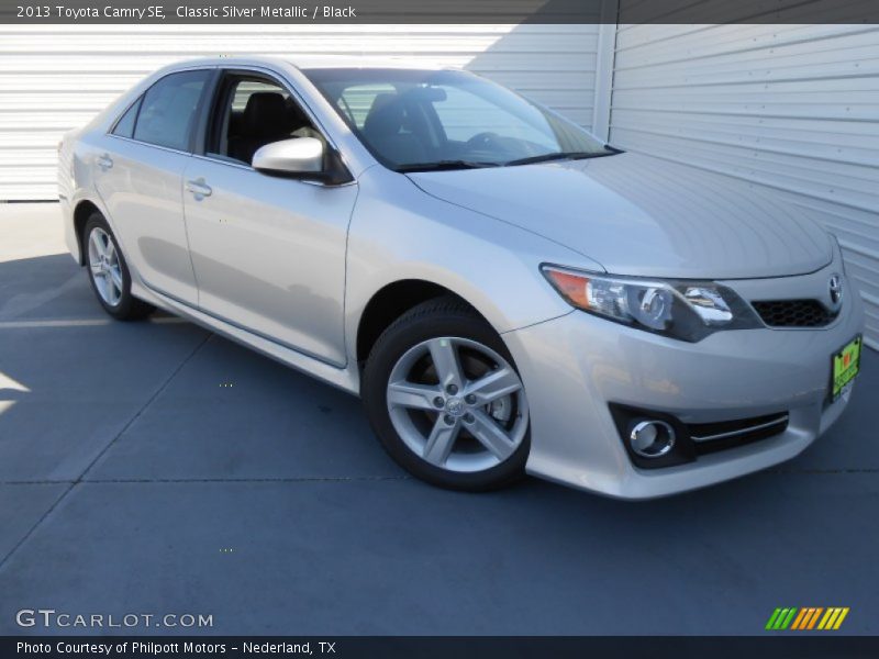 Classic Silver Metallic / Black 2013 Toyota Camry SE