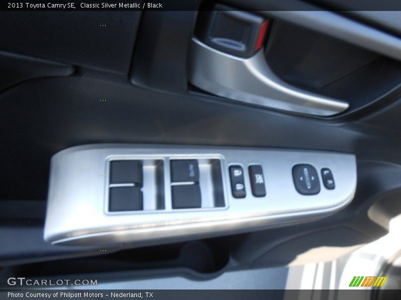 Classic Silver Metallic / Black 2013 Toyota Camry SE