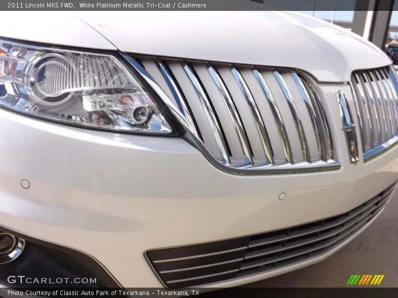 White Platinum Metallic Tri-Coat / Cashmere 2011 Lincoln MKS FWD