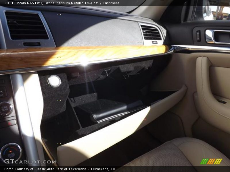 White Platinum Metallic Tri-Coat / Cashmere 2011 Lincoln MKS FWD