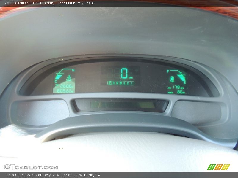 Light Platinum / Shale 2005 Cadillac DeVille Sedan