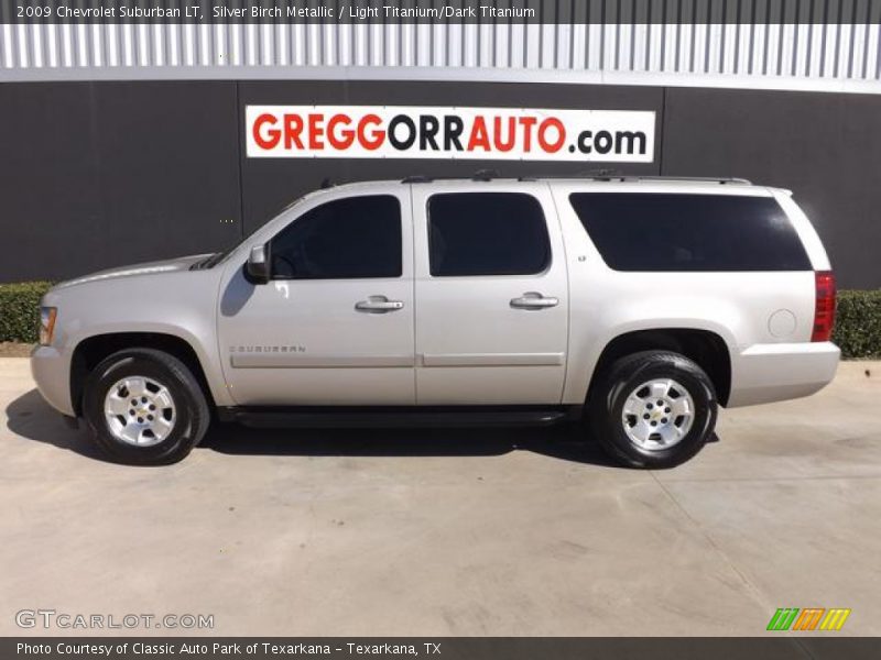 Silver Birch Metallic / Light Titanium/Dark Titanium 2009 Chevrolet Suburban LT