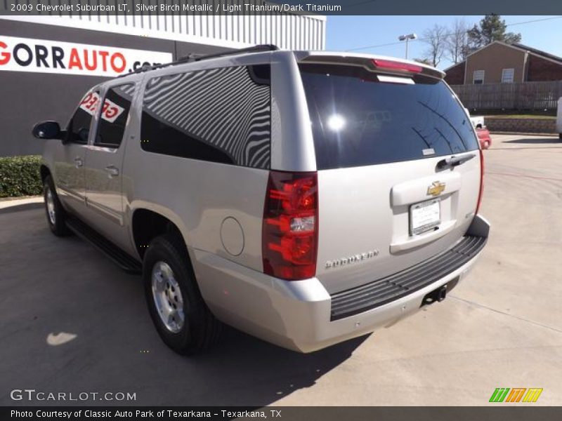 Silver Birch Metallic / Light Titanium/Dark Titanium 2009 Chevrolet Suburban LT
