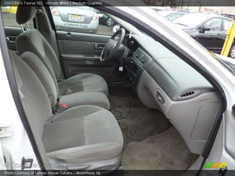 Vibrant White / Medium Graphite 2003 Ford Taurus SES