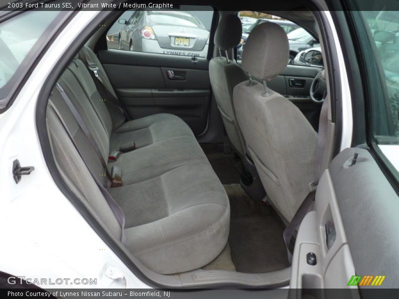 Vibrant White / Medium Graphite 2003 Ford Taurus SES