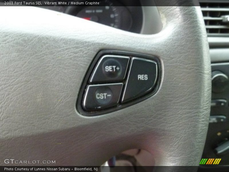 Vibrant White / Medium Graphite 2003 Ford Taurus SES