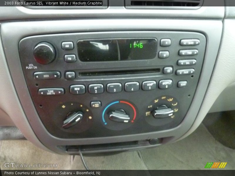 Vibrant White / Medium Graphite 2003 Ford Taurus SES