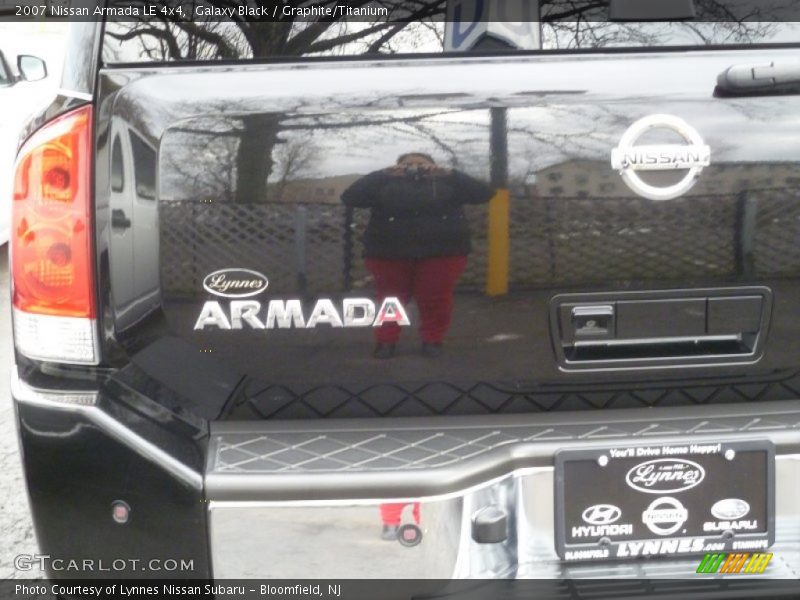 Galaxy Black / Graphite/Titanium 2007 Nissan Armada LE 4x4