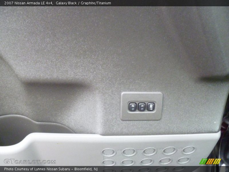 Galaxy Black / Graphite/Titanium 2007 Nissan Armada LE 4x4